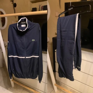 Lacoste tracksuit  - Använt fåtal gånger