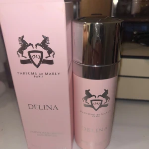 Parfym Delina från Parfums de Marly - Endast testsprayad! Doften var ej för mig då jag lutar mer åt gourmand dofter. Säljer för 650kr pris kan diskuteras 
