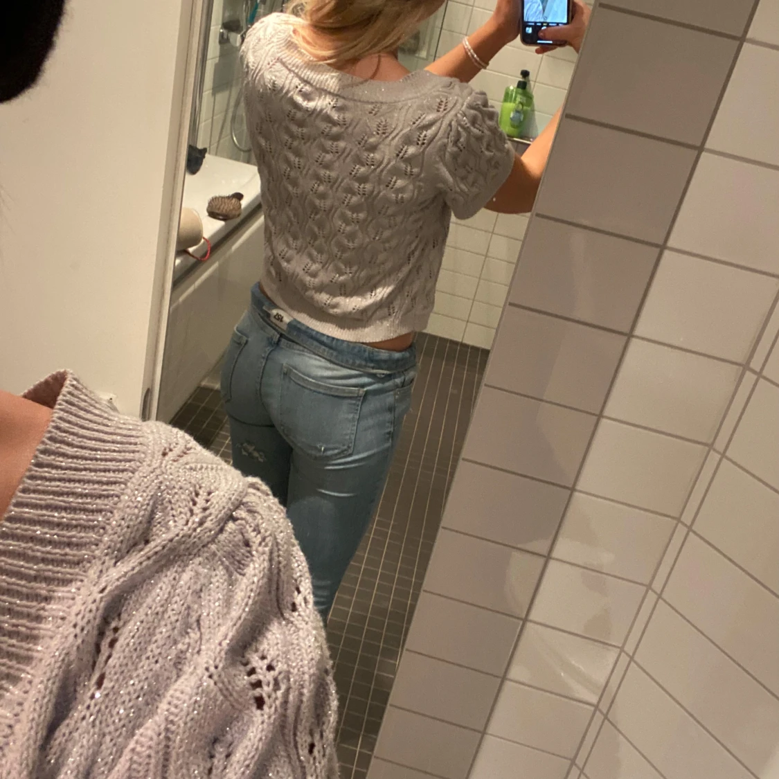 Grå kofta i stickat material - 91