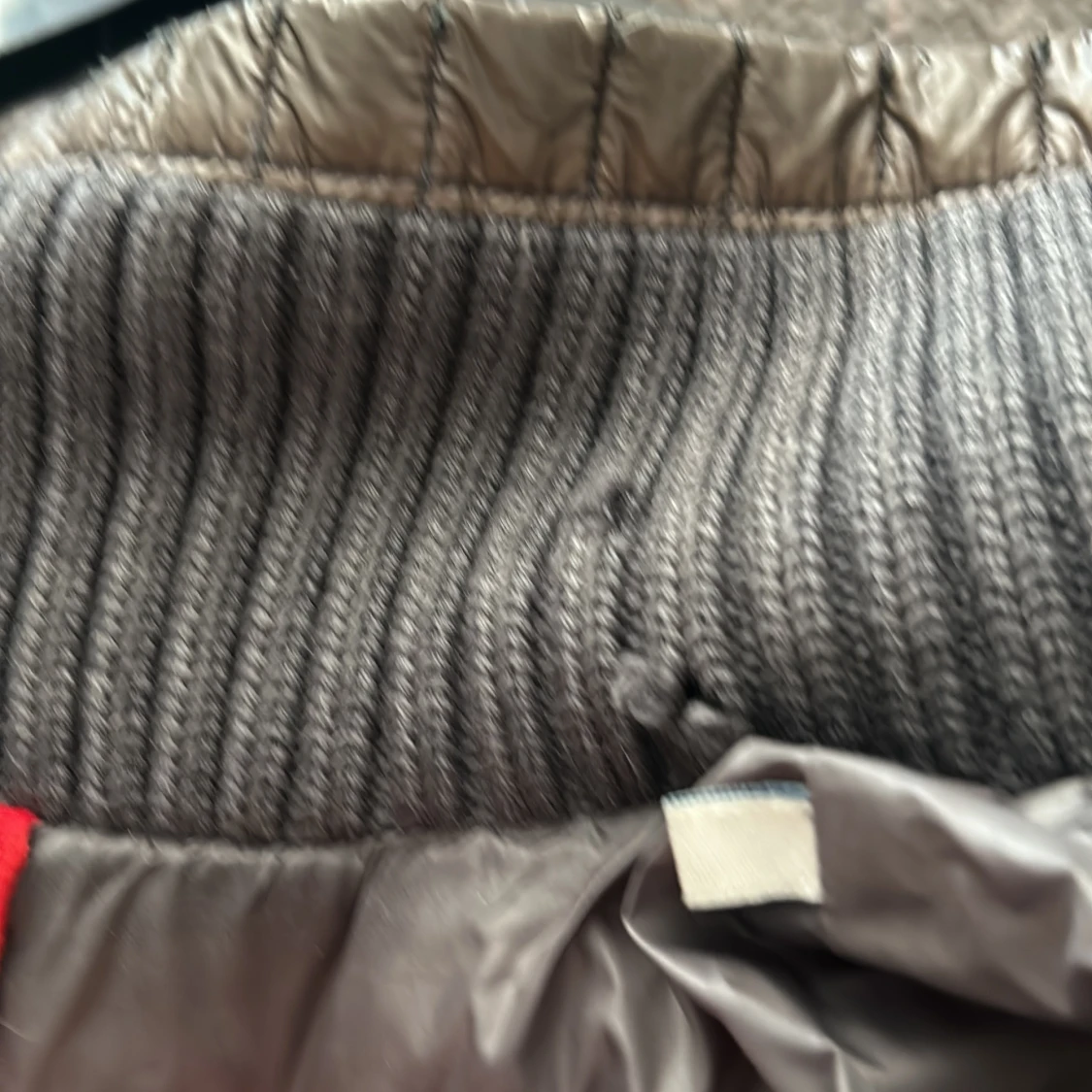 Brun dunjacka från Moncler - 93