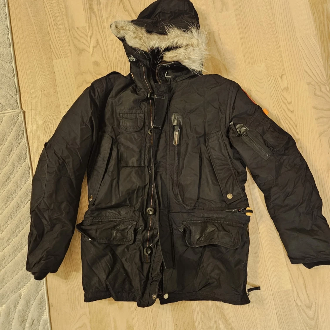 Svart Parajumper Kodiak parkajacka