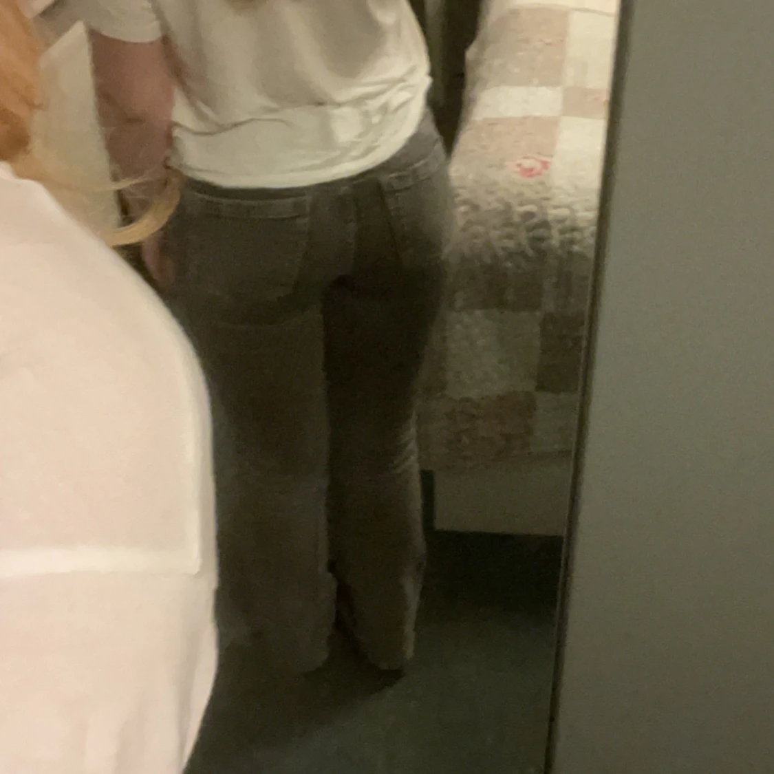 Grå lågmidjade jeans