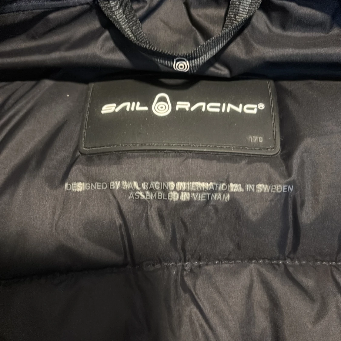 Mörkblå dunväst från Sail Racing - 91