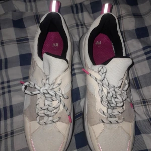 Sneakers NYA - Sneakers Hm NYA Nypris 349kr 