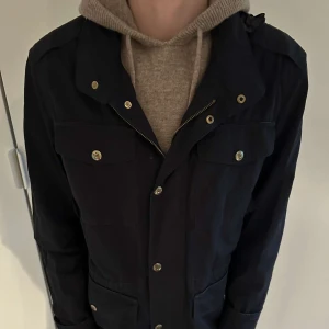 Massimo Dutti Jacka - Storlek: M, passar S. Skick: 8/10. Hör av er vid frågor!