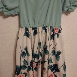 Klänning str 120 - Fin klänning 