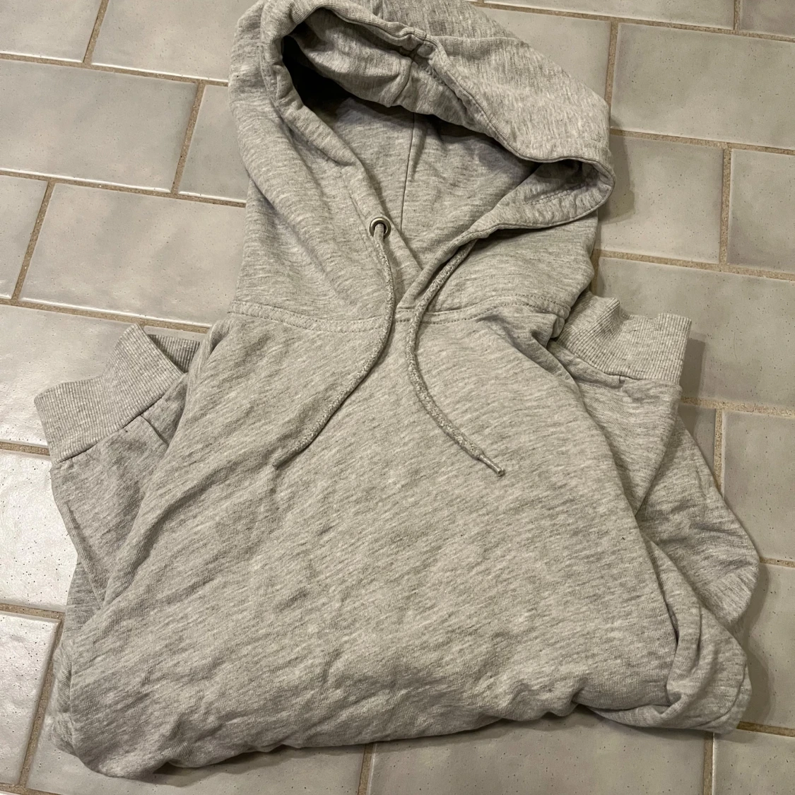 Grå tröja