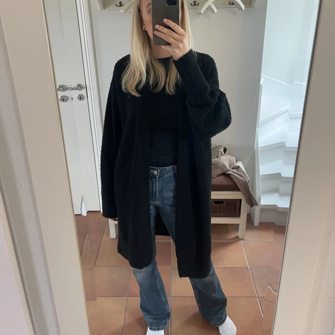 Svart lång kofta