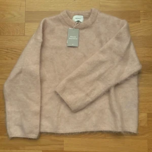 Mohair tröja  - Rosa men i dåligt ljus, helt ny med lapp! Slutsåld 