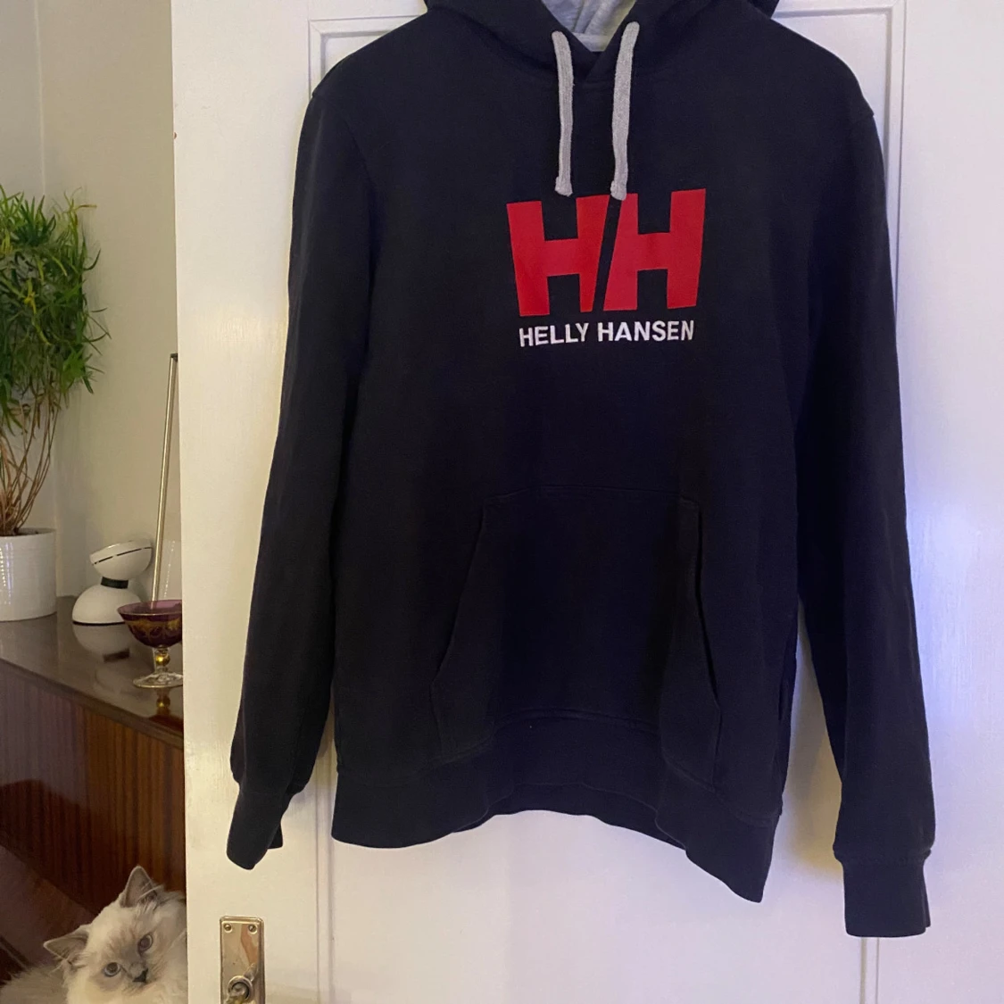 Svart hoodie från Helly Hansen