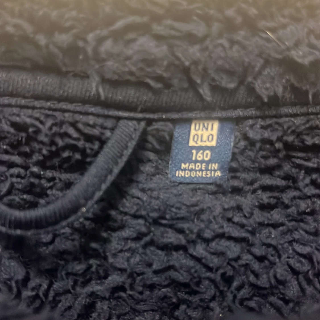 Mörkblå teddyjacka från Uniqlo - 90