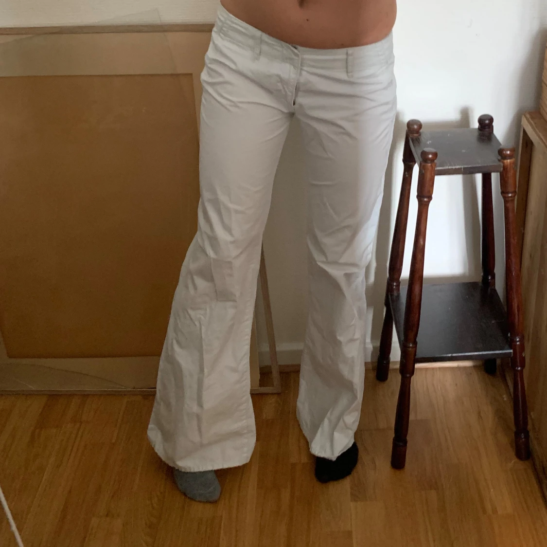 Vita Lågmidjade utsvängda byxor - 92