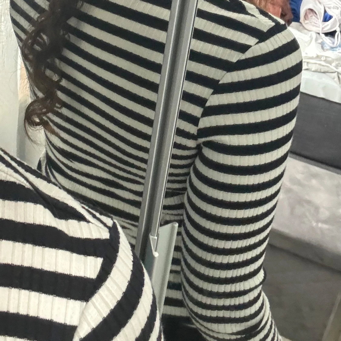 Randig långärmad tröja med snörning - 90