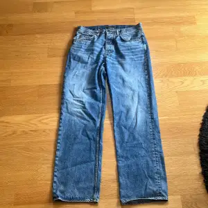 Nudie jeans i modellen tuff Tony. Storlek 32,32. Skick 9/10