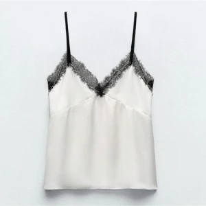 Spetslinne zara - Superfint spetslinne från zara i storlek xs, nyskick❣️tryck gärna på köp nu!