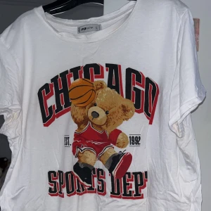 T-shirt  - Används 2 gånger och är oversized 