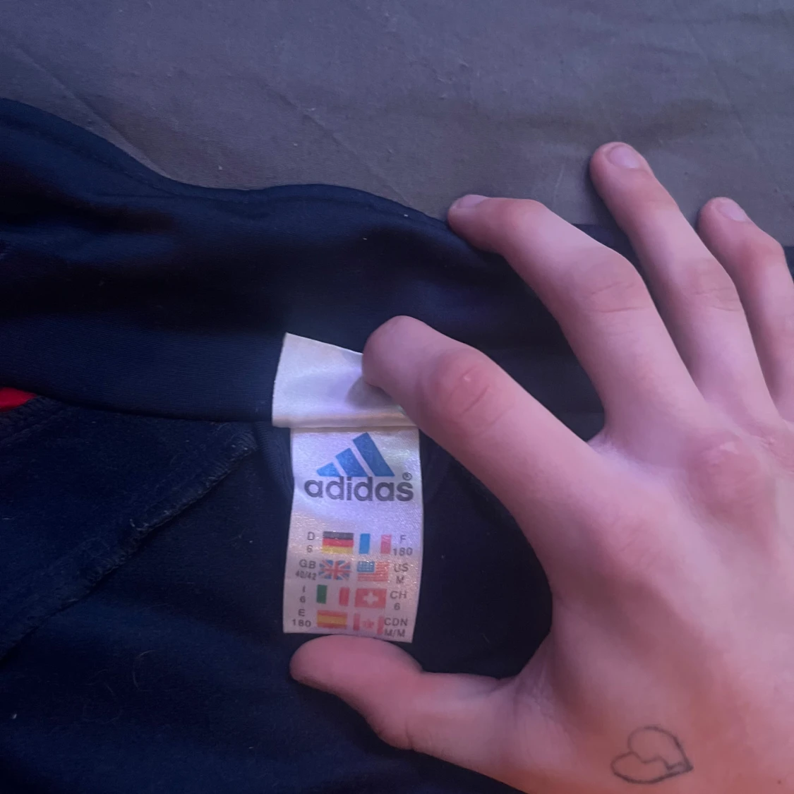 🪓INTRESSEKOLL🪓 Adidas jacka - 92