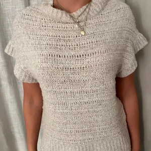 fin topp  - första bilden är lånad, säljer den här jätte snygga toppen som inte kommer till användning för bra pris storlek XS men passar S också  