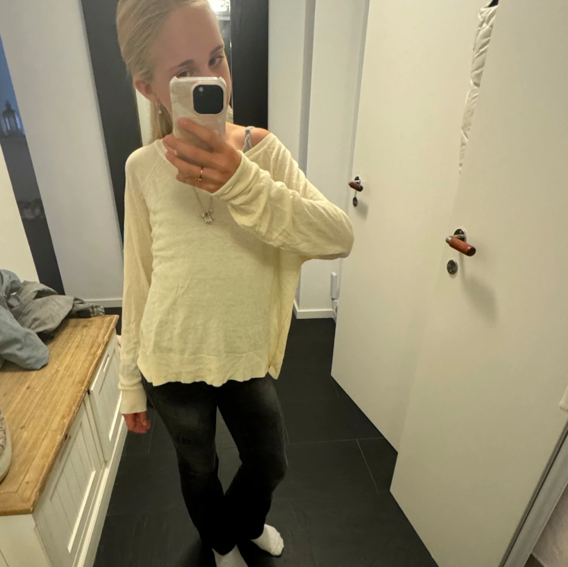 En jättefin tunn stickad tröja från zara i storlek s❤️❤️