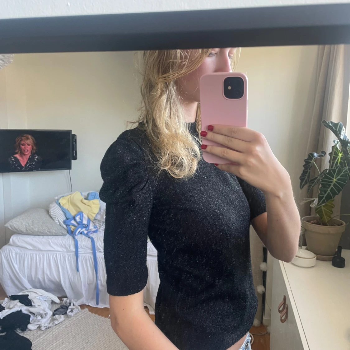 En söt glittrig topp från Lindex  - 90