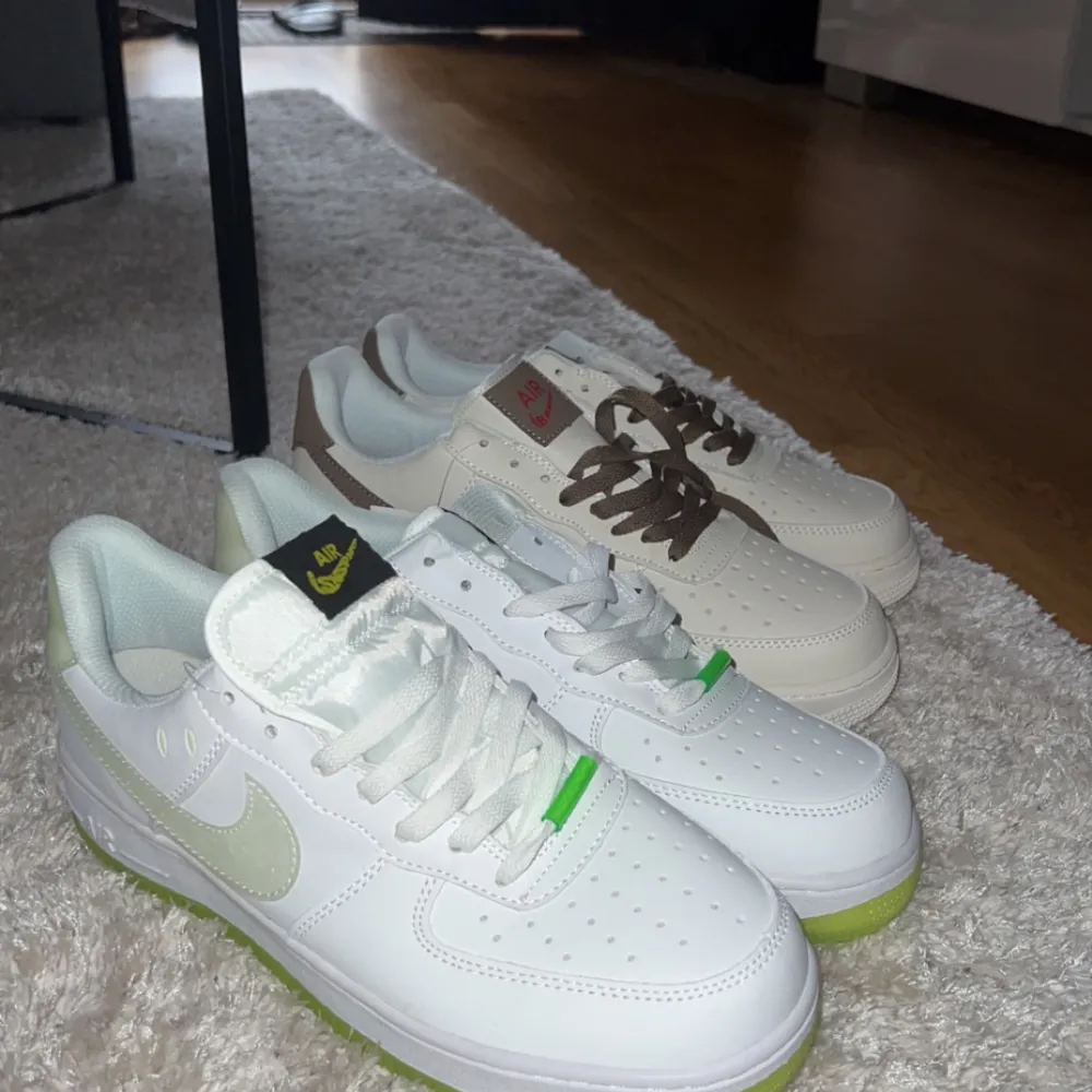 Hejsan! Säljer mina oanvända ”custom” airforce1 skor. Storlek 43 på båda. 1000kr/st. Skor.