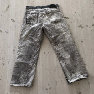 Our Legacy third cut - Our Legacy third cut jeans i storlek 33 köpta på OL butiken i stockholm, använts max 5 ggr då de är för stora för mig