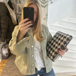 Grön jeans jacka  - Superfint skick! Sparsamt använd