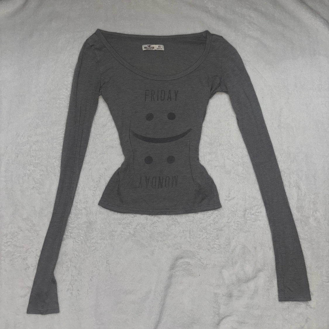 Grå långärmad topp från Hollister 