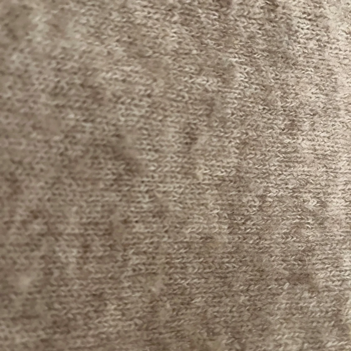 Beige stickad tröja