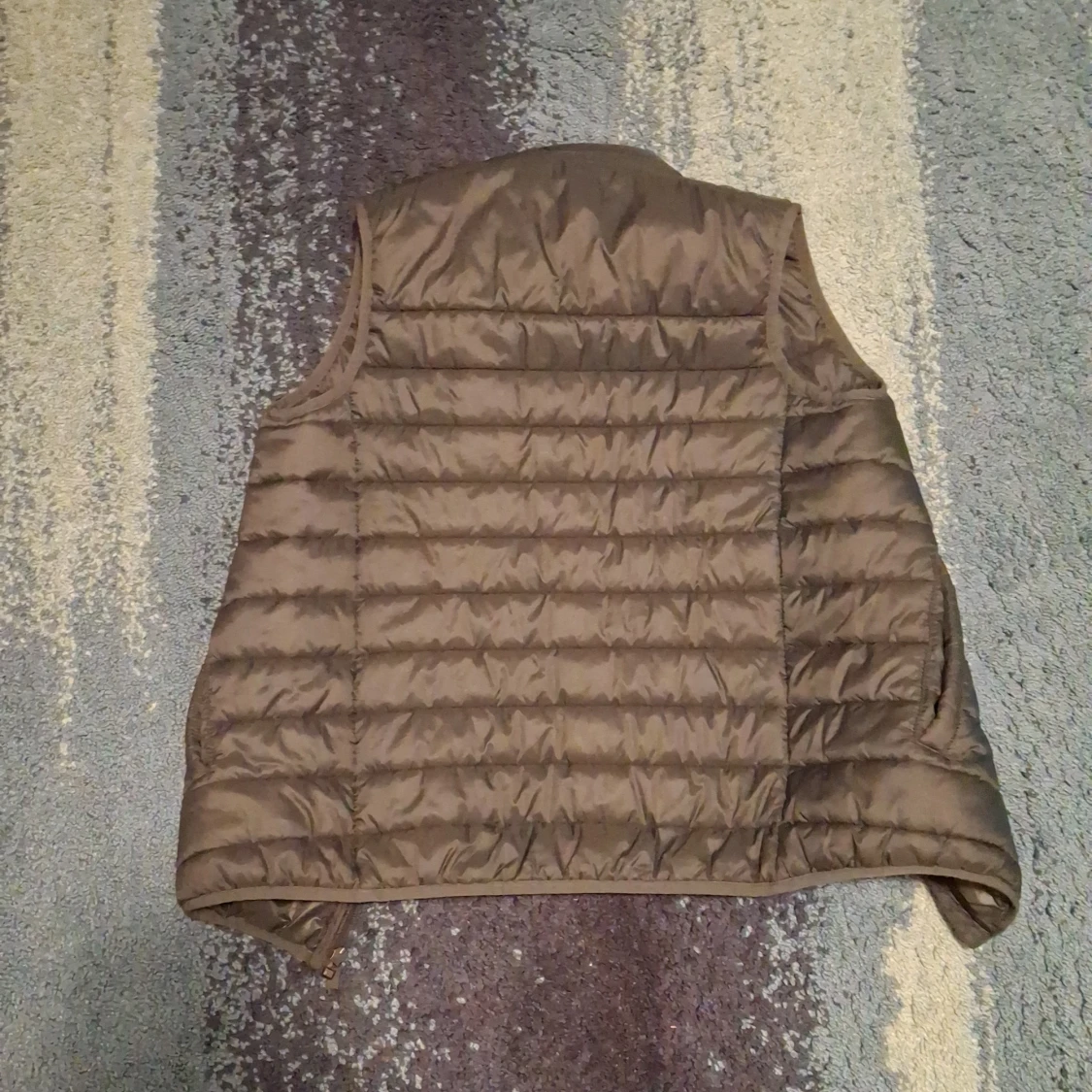 Olive dunväst från Everest - 1