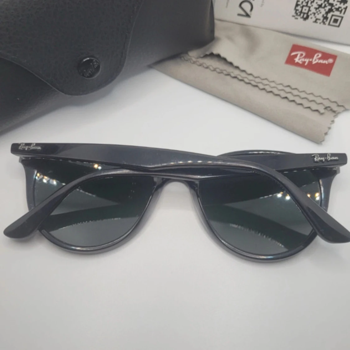 Svarta solglasögon från Ray-Ban - 1