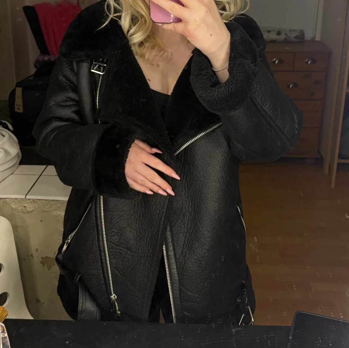 Svart skinnjacka från NA-KD