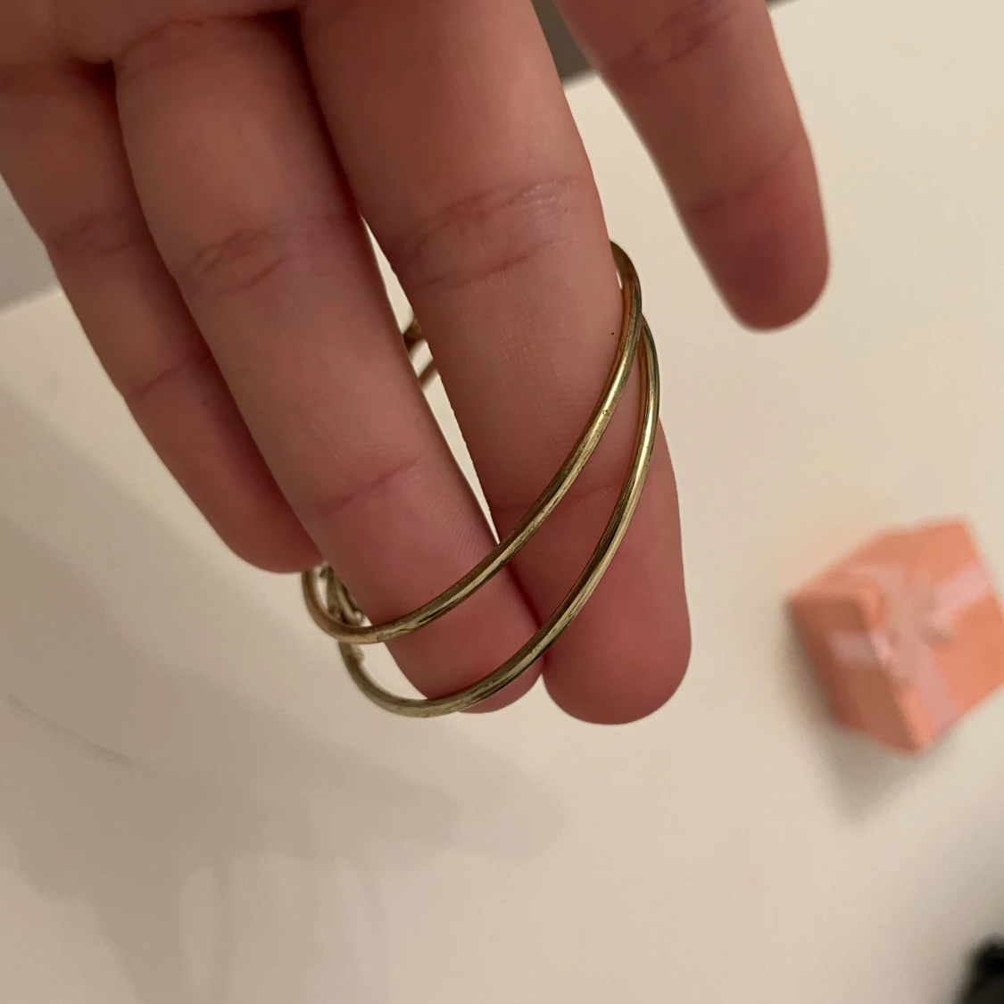 Guldiga hoop-örhängen - 1