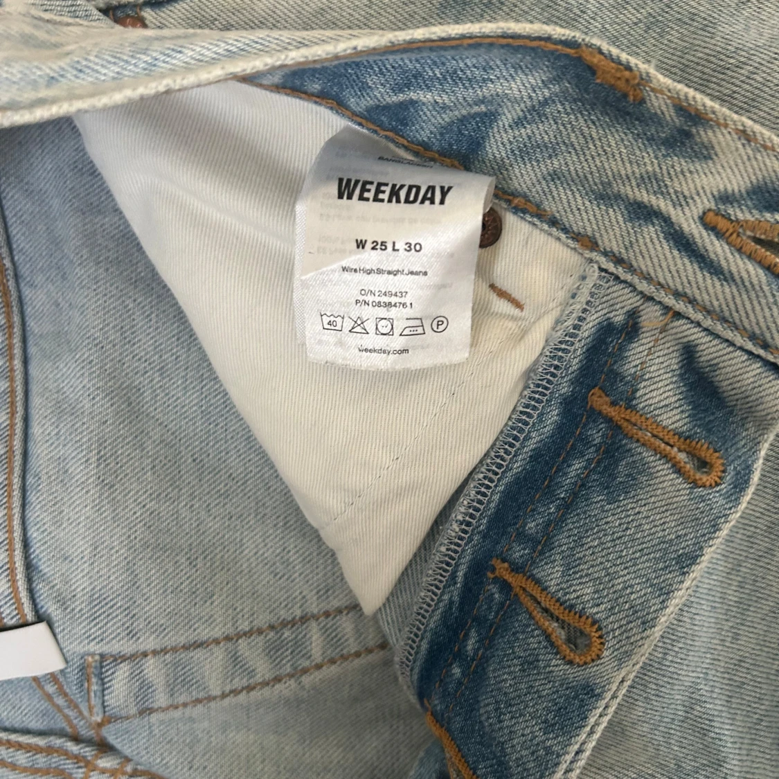 Ljusblå jeans från Weekday - 4