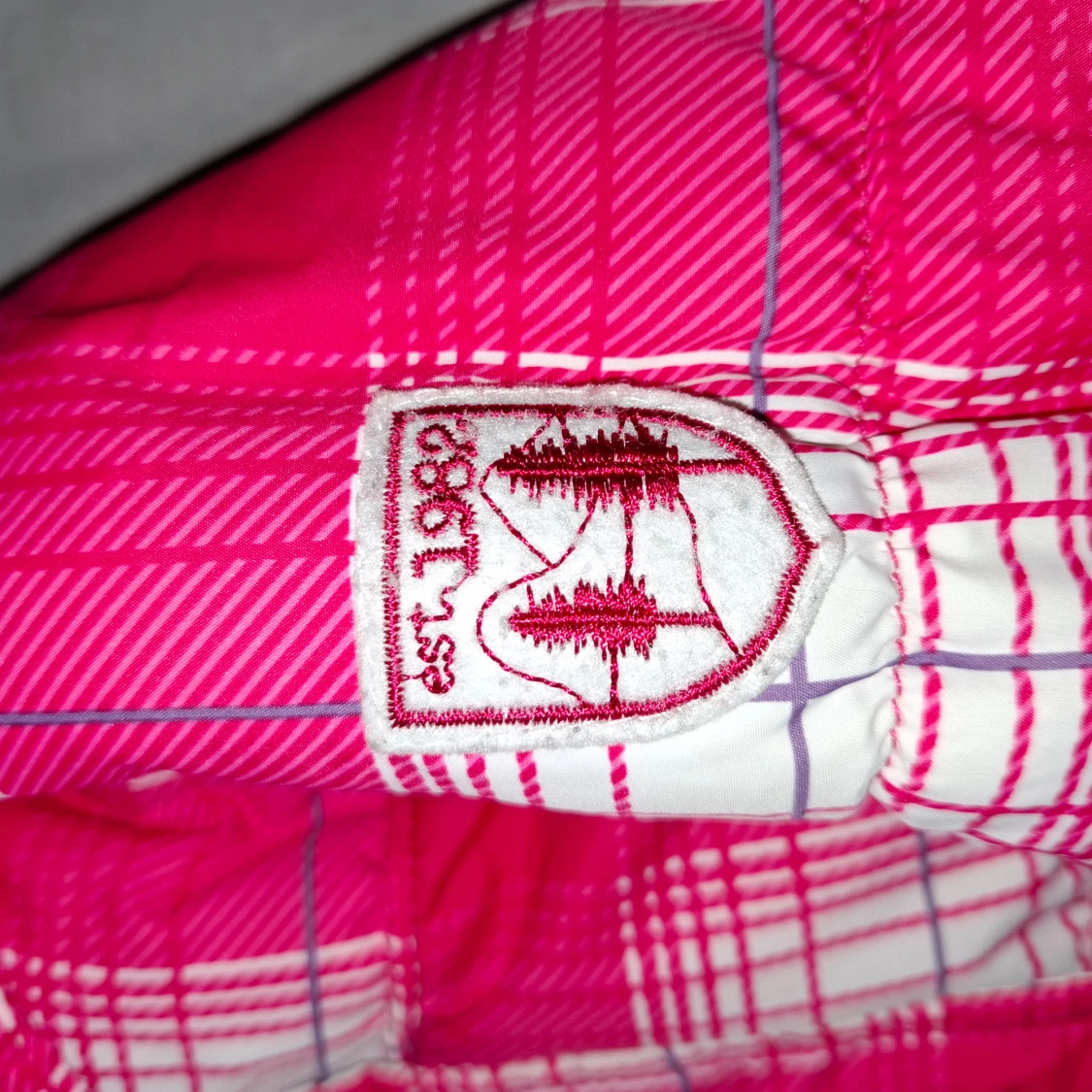 Rutig rosa vinterjacka avtagbar huva och päls Cubus  - 92