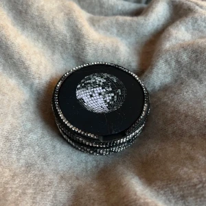 Svart förvarings dosa med valfri design  - Disco kula dosan✨Perfekt för förvaring av småsaker eller som en dekorativ detalj. 