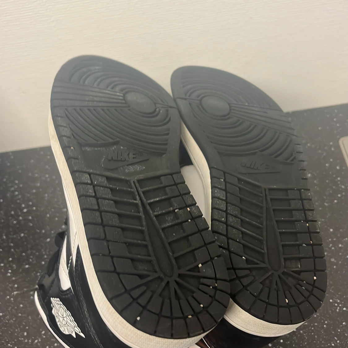 Nike Air Jordans 1 mid i svart och vitt - 91