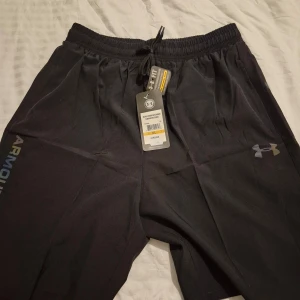 Under armour shorts - Oanvända