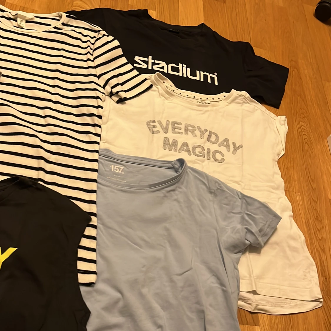 Samlingspaket med sex t-shirts - 76