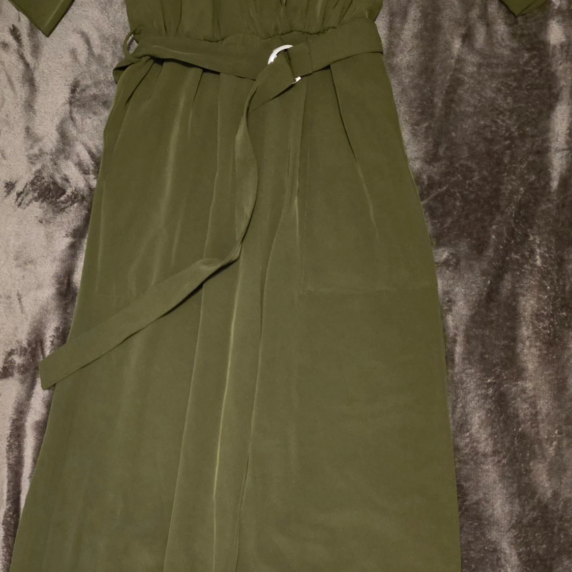 Olivgrön klänning från Weekday - 90
