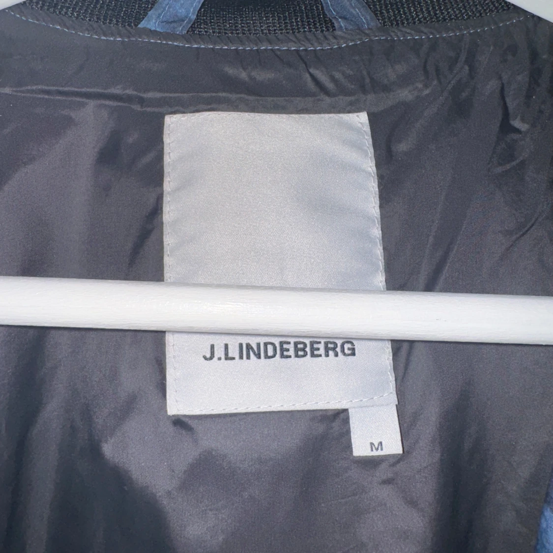 Blå camouflage bomberjacka från J.Lindeberg - 1