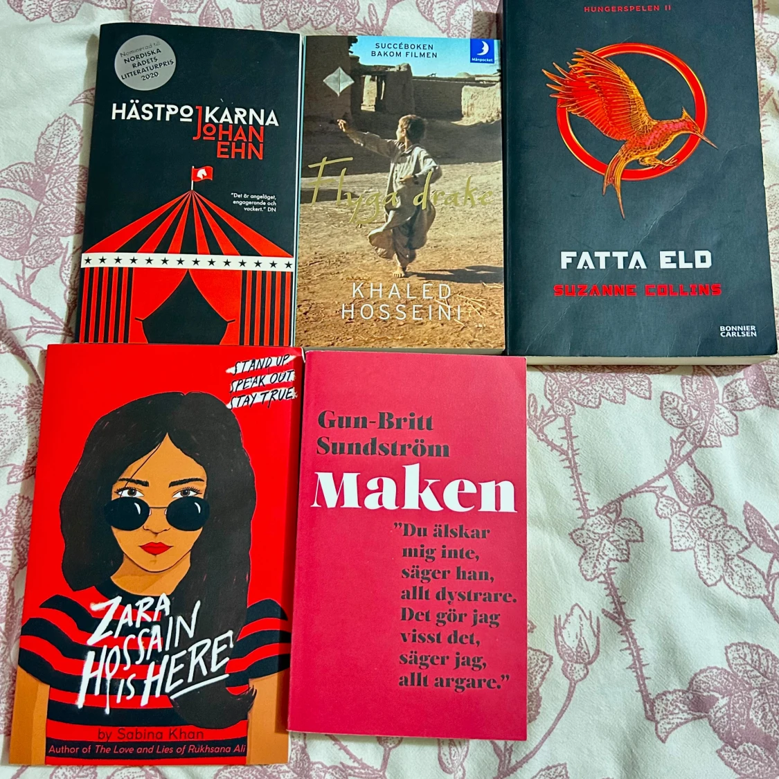 Böcker i nyskick 📚  - 92