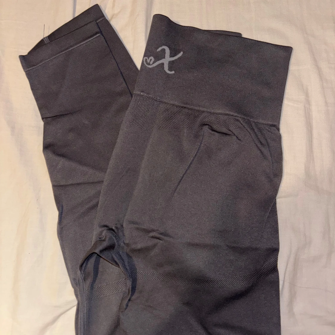 Grå tights med hög midja