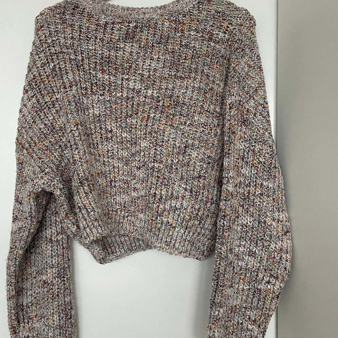 Flerfärgad stickad tröja - 92