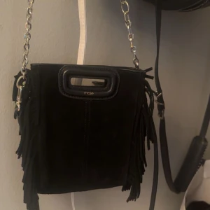 Maje väska! - !!SÄNKER PRIS VID SNABB AFFÄR!!Använd sjukt lite, nypris 3000kr🩷💕🫶