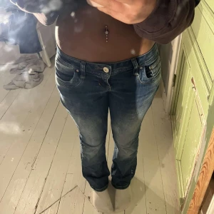 Blå jeans från LTB - Säljer ett par ltb jeans i storlek 28/32. kommer inte till använd längre. Fint skick på jeansen och inte skador.