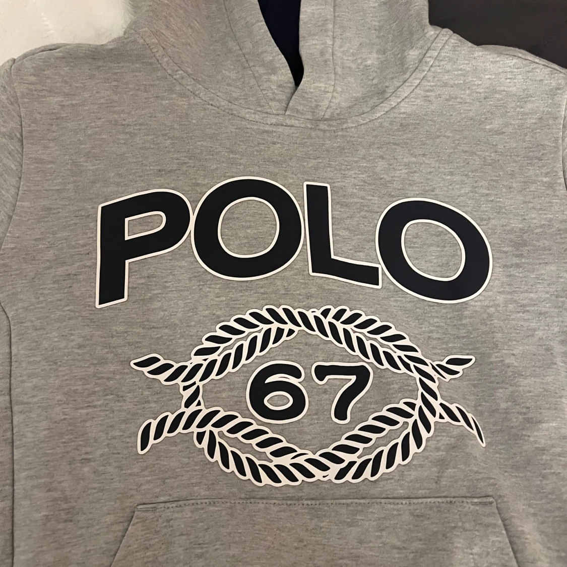 Grå hoodie från Polo - 91
