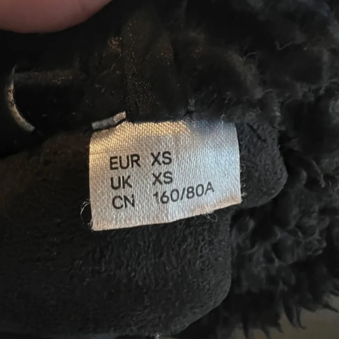 Svart teddyjacka - 91