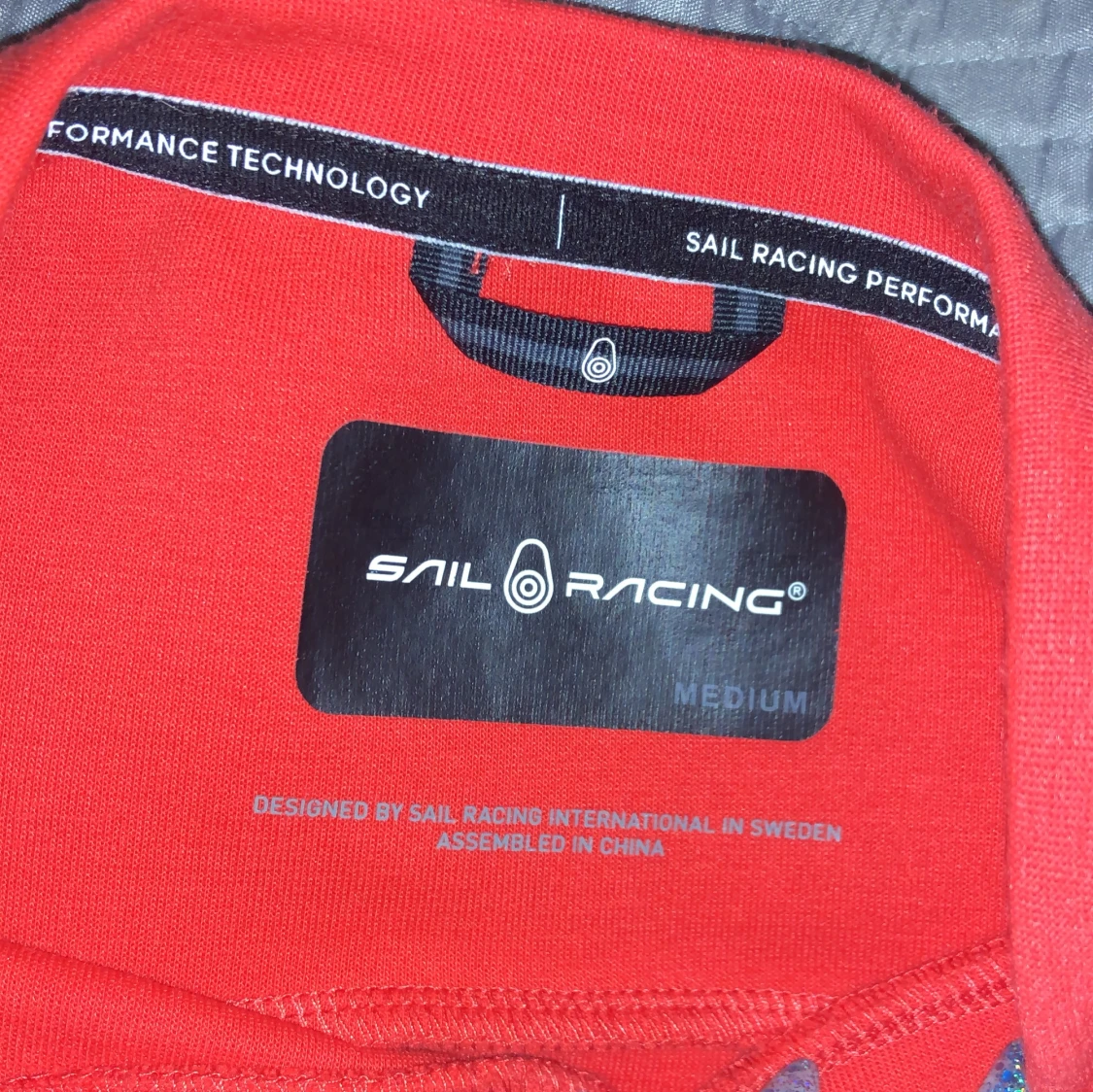 Röd tröja från Sail Racing - 91