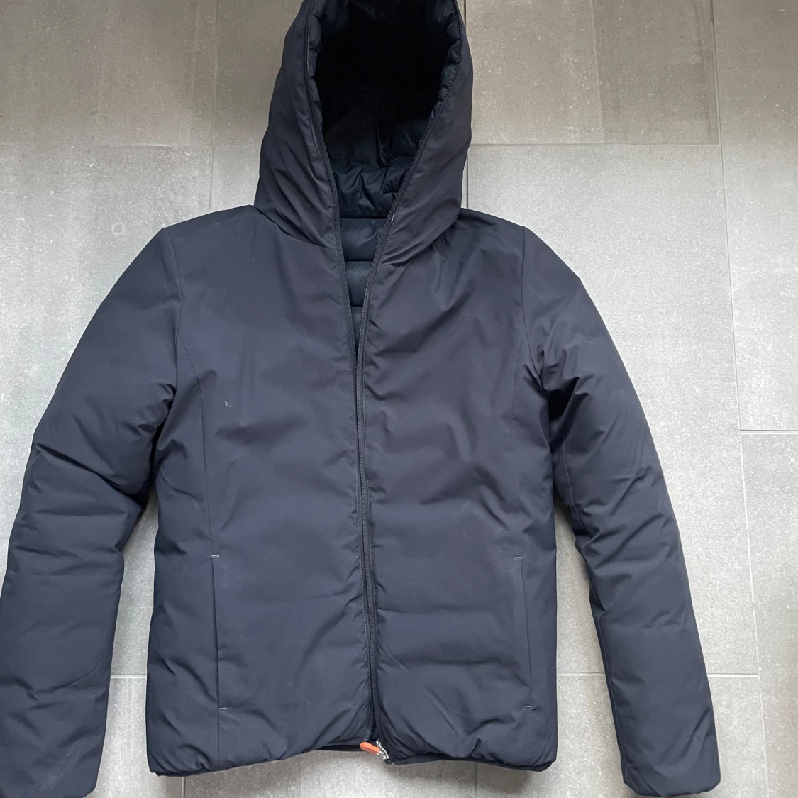 Svart pufferjacka från Save the Duck - 90